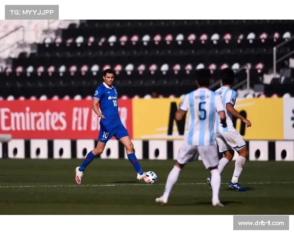 大连英博面对上海申花的挑战：机遇与困境并存的赛季博弈