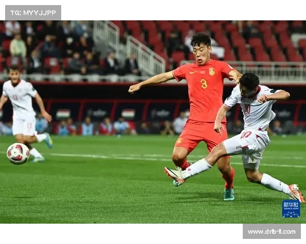 张琳芃在亚洲杯赛场上展现顶级防守实力赢得广泛赞誉助力中国队稳定后防线